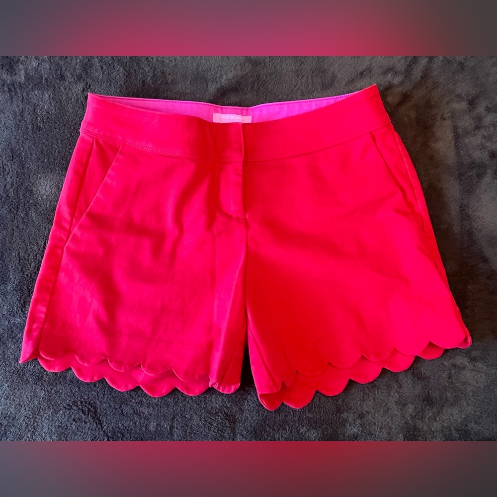 Isaac Mizrahi High Waist Red Scalloped Shorts
